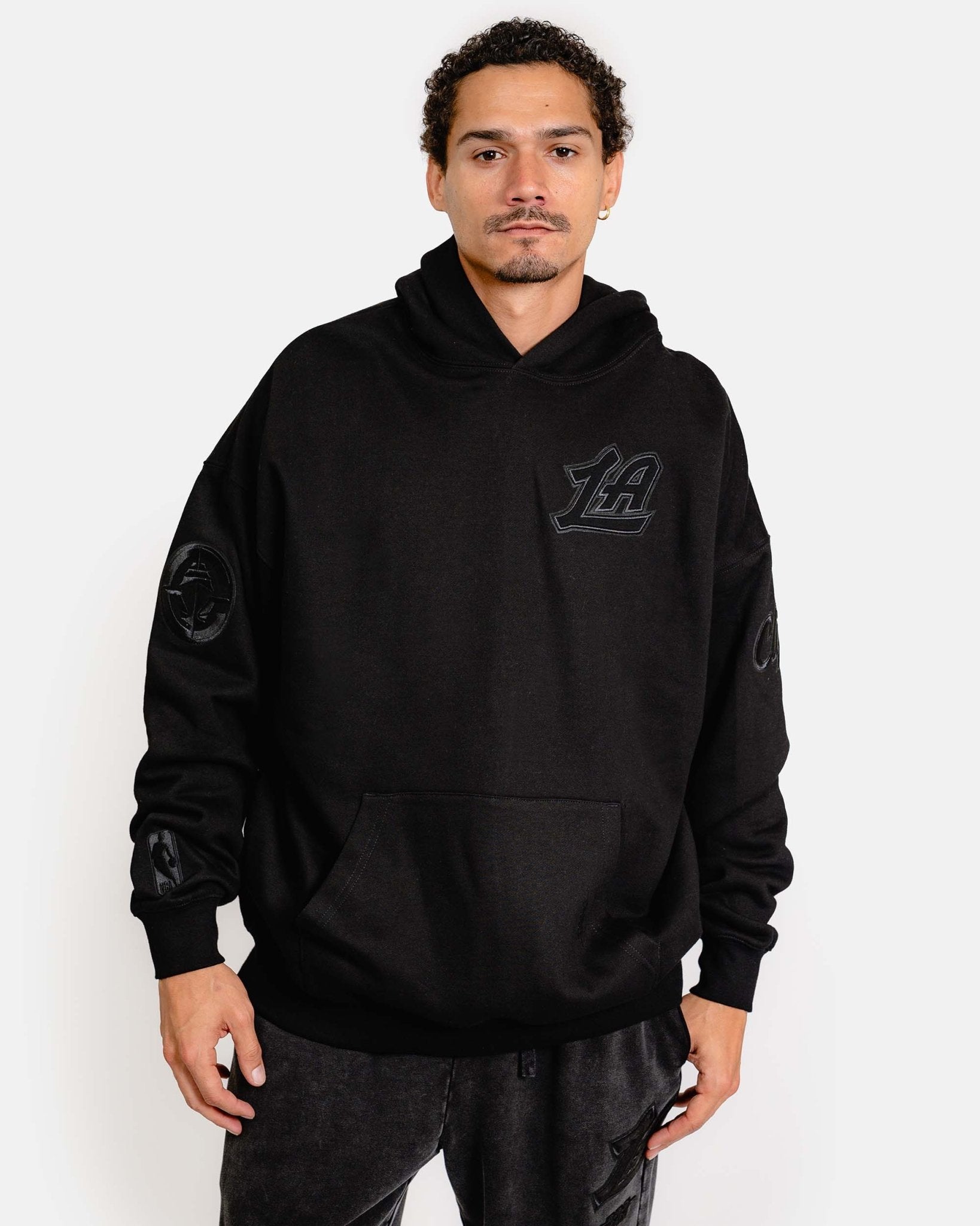 Black LA Clippers Pullover Hoodie - Apparel - Black - 20 - 000113 - S